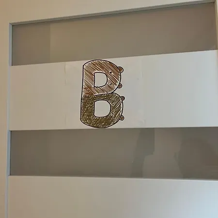 Cybernetyki2 Near Airport Гостевой дом