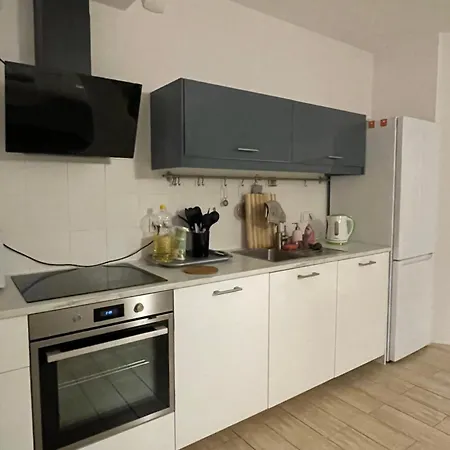 Cybernetyki2 Near Airport Гостевой дом Варшава