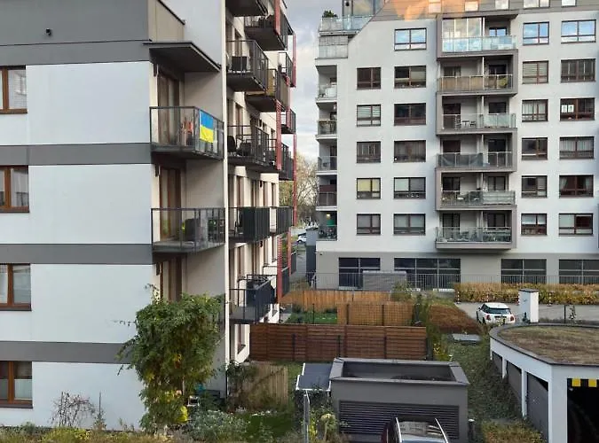 Cybernetyki2 Near Airport Pensjonat *