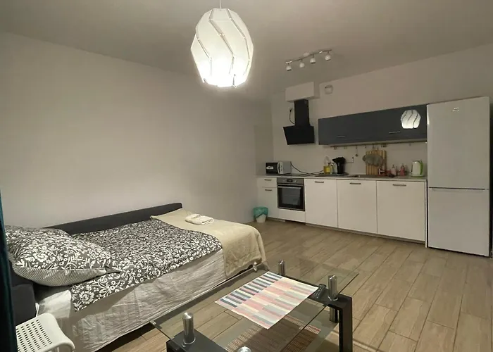 Pensjonat Cybernetyki2 Near Airport